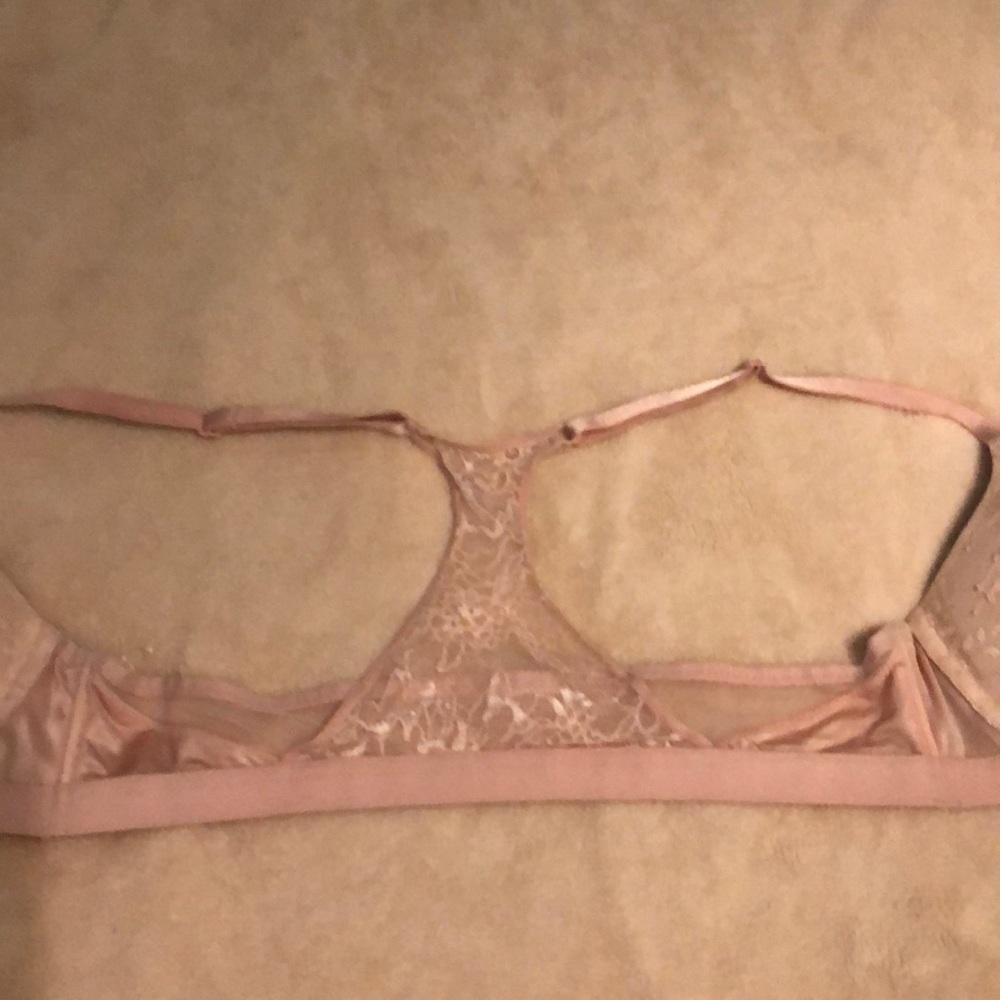 Bombshell Bra - Picture 2 of 3
